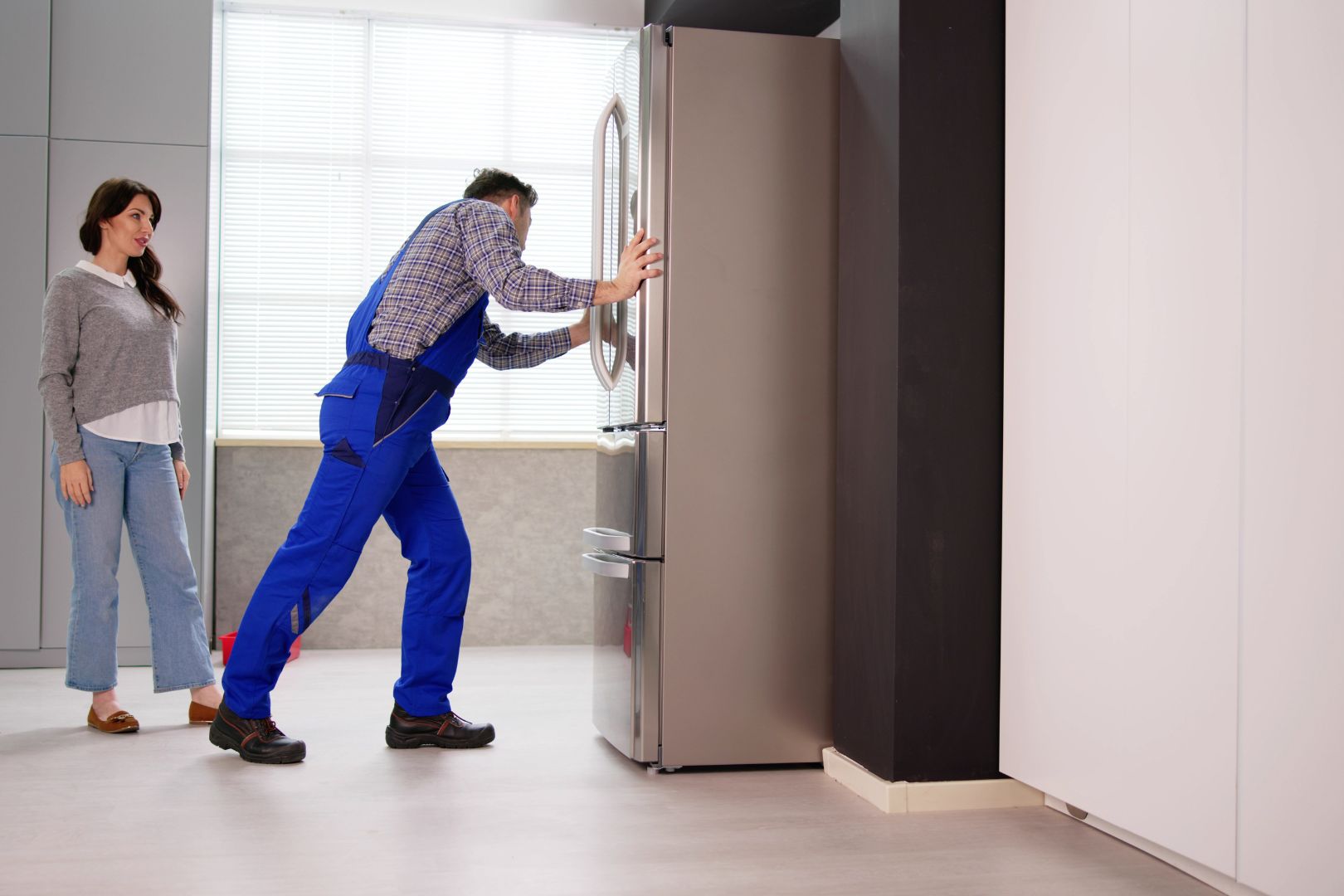 Como Escolher um Tecnico de Geladeira Confiavel